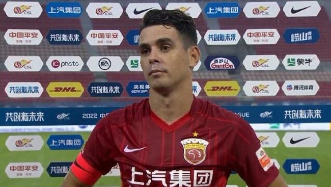 影片根据天下霸唱原著改编，在原著小说中，故事讲了胡八一等一众主角来到云南水下发现的金字塔式的献王墓探险的故事